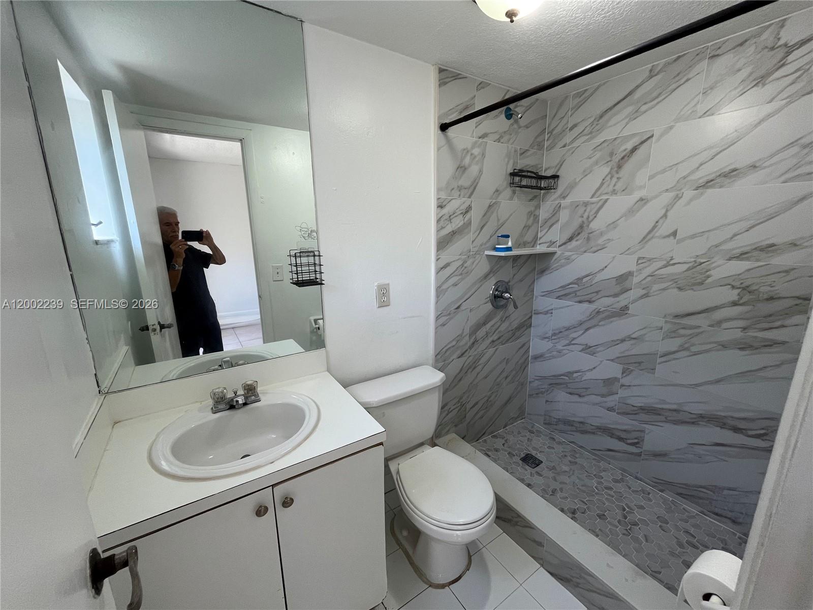 COURTYARDS AT KENDALL CON - Residential Lease