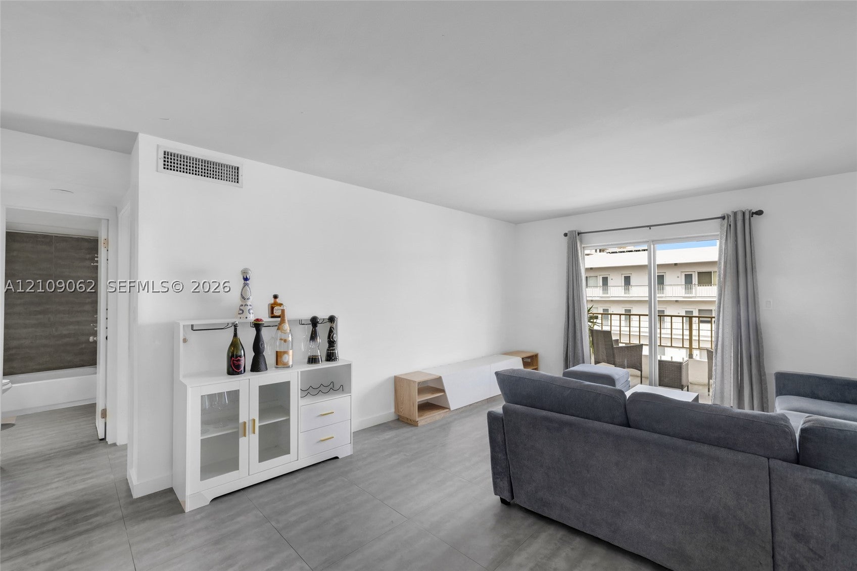 1580 West Ave 504
