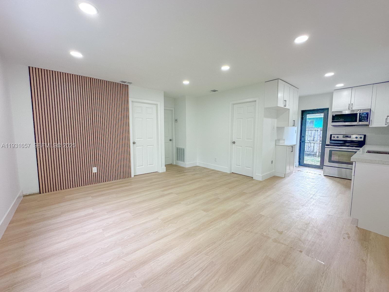 HYDE PARK SECOND SECTION - Residential