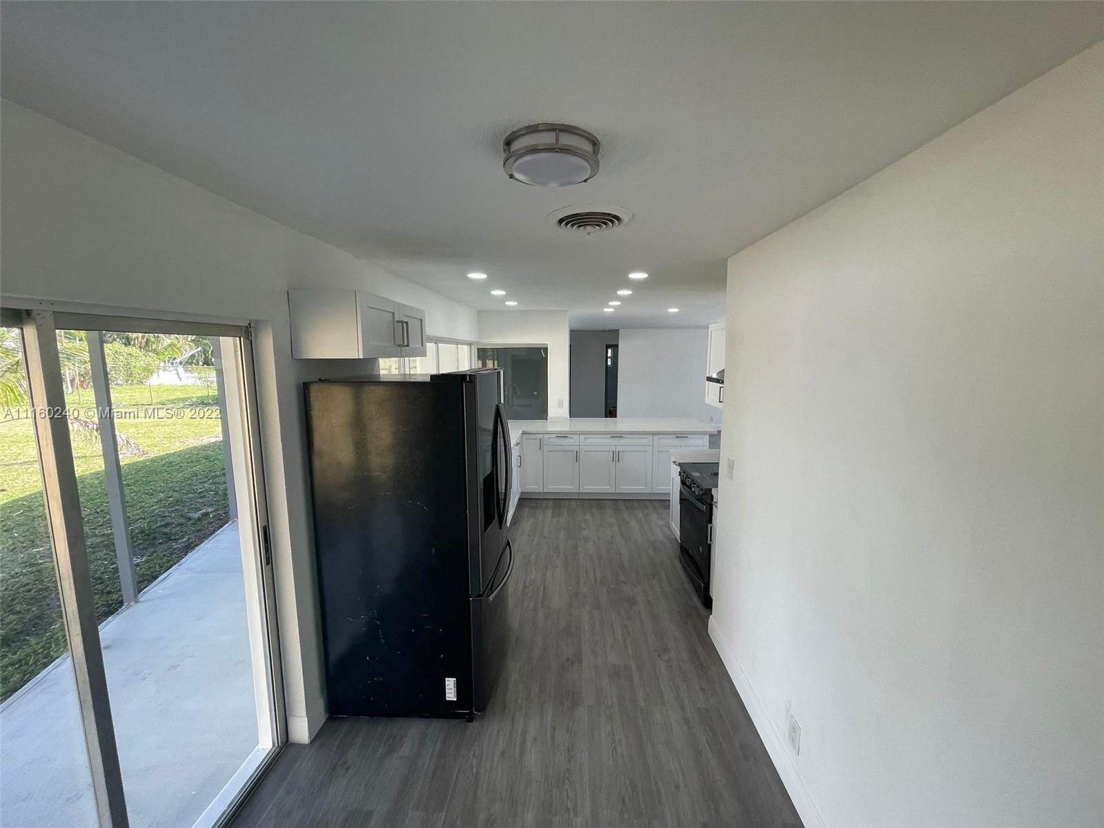 ROYAL PALM ACRES FIRST SE - Residential