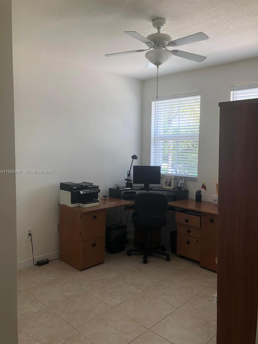 DORAL ISLES NORTH SEC THR - Residential Lease
