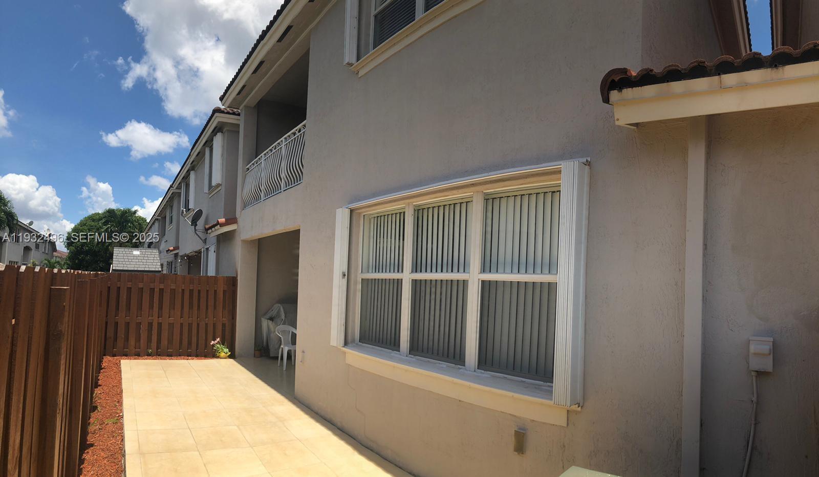 DORAL ISLES NORTH SEC THR - Residential Lease