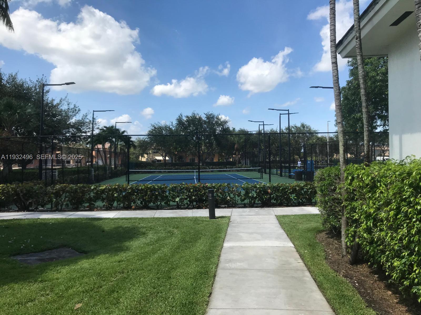 DORAL ISLES NORTH SEC THR - Residential Lease