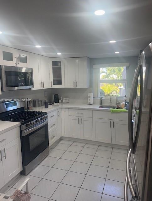 SNAPPER CREEK TOWNHOUSES - Residential