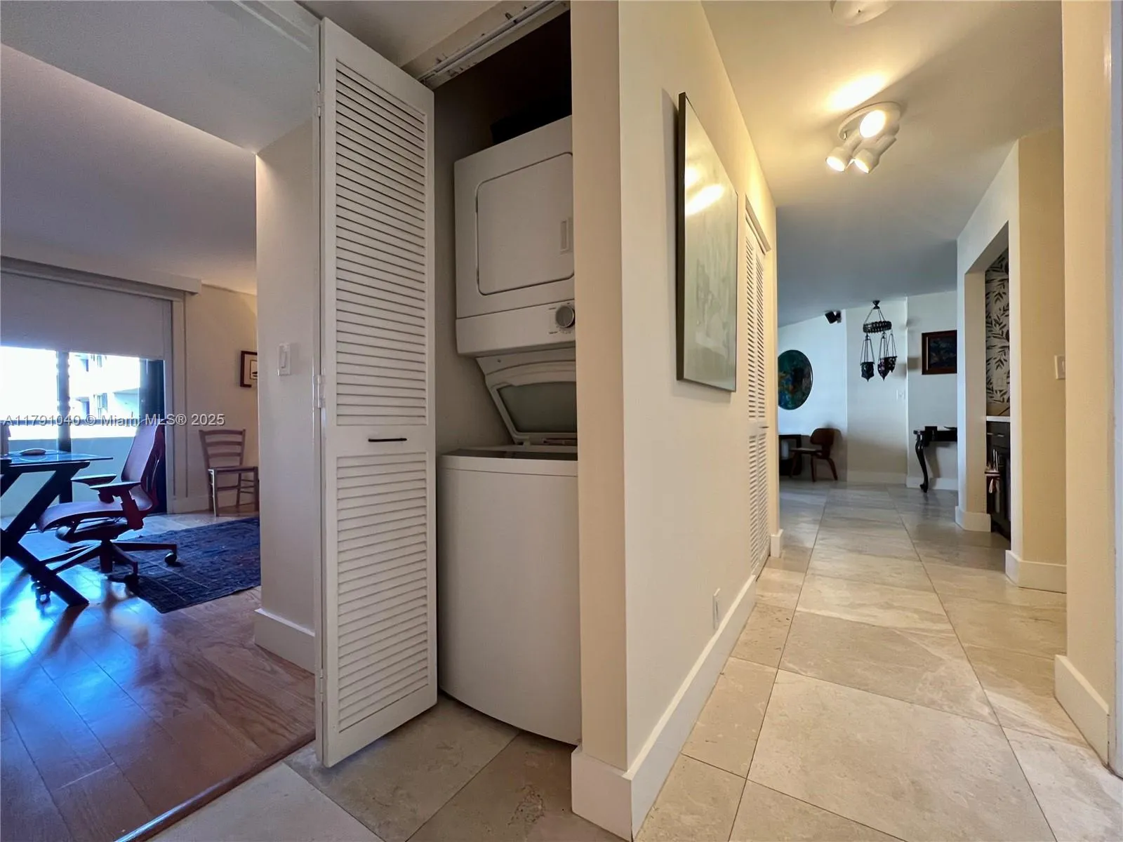 Key Biscayne, Florida 33149, United States, 2 Bedrooms Bedrooms, ,2 BathroomsBathrooms,Residential,Active,119172