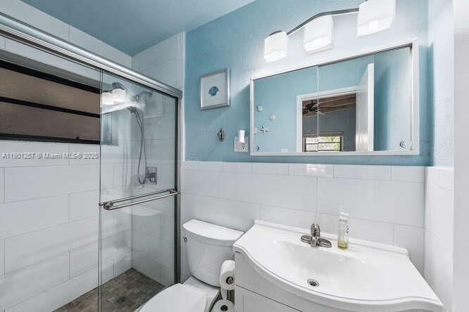 RIVERLAND VILLAGE SEC ONE - Residential Lease