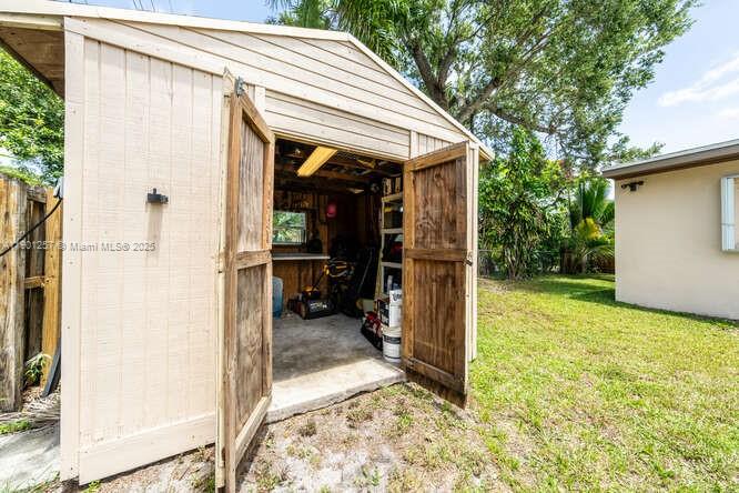 RIVERLAND VILLAGE SEC ONE - Residential Lease