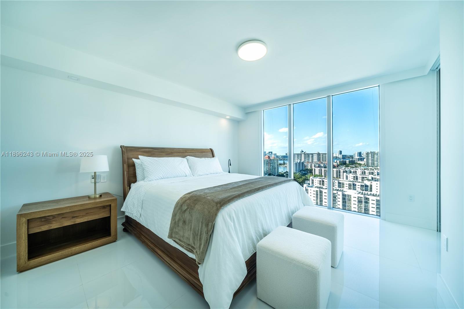 PARQUE TOWERS CONDO - Residential