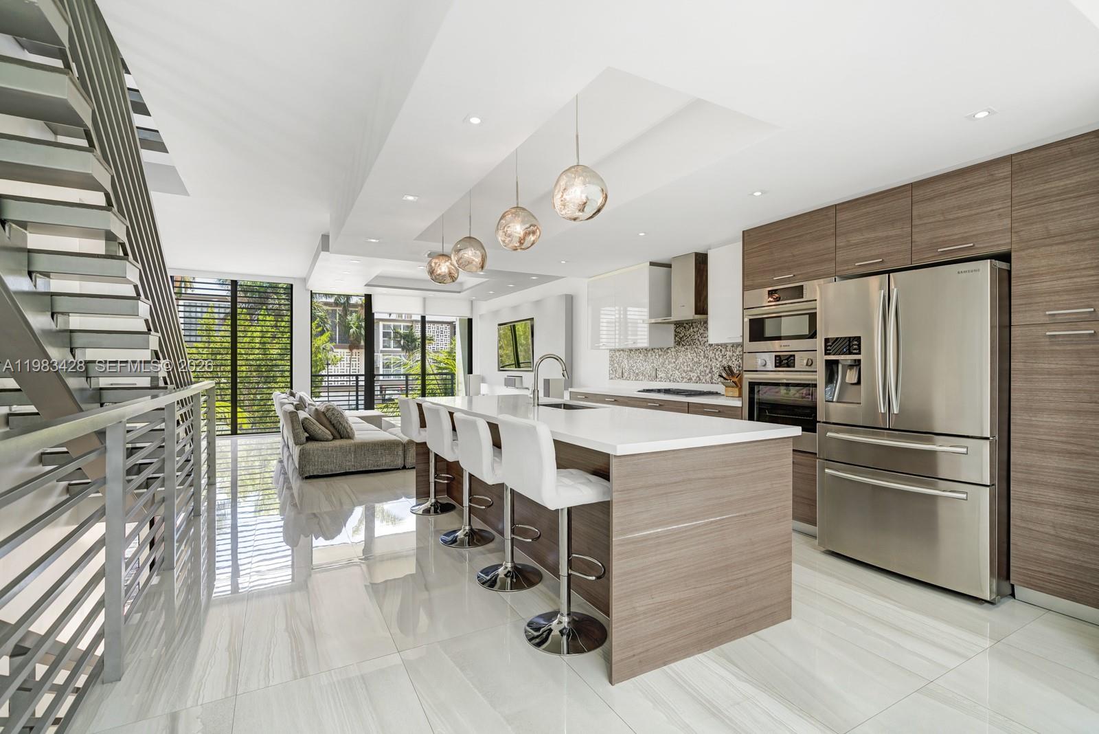 BAY HARBOR ISLAND - Residential