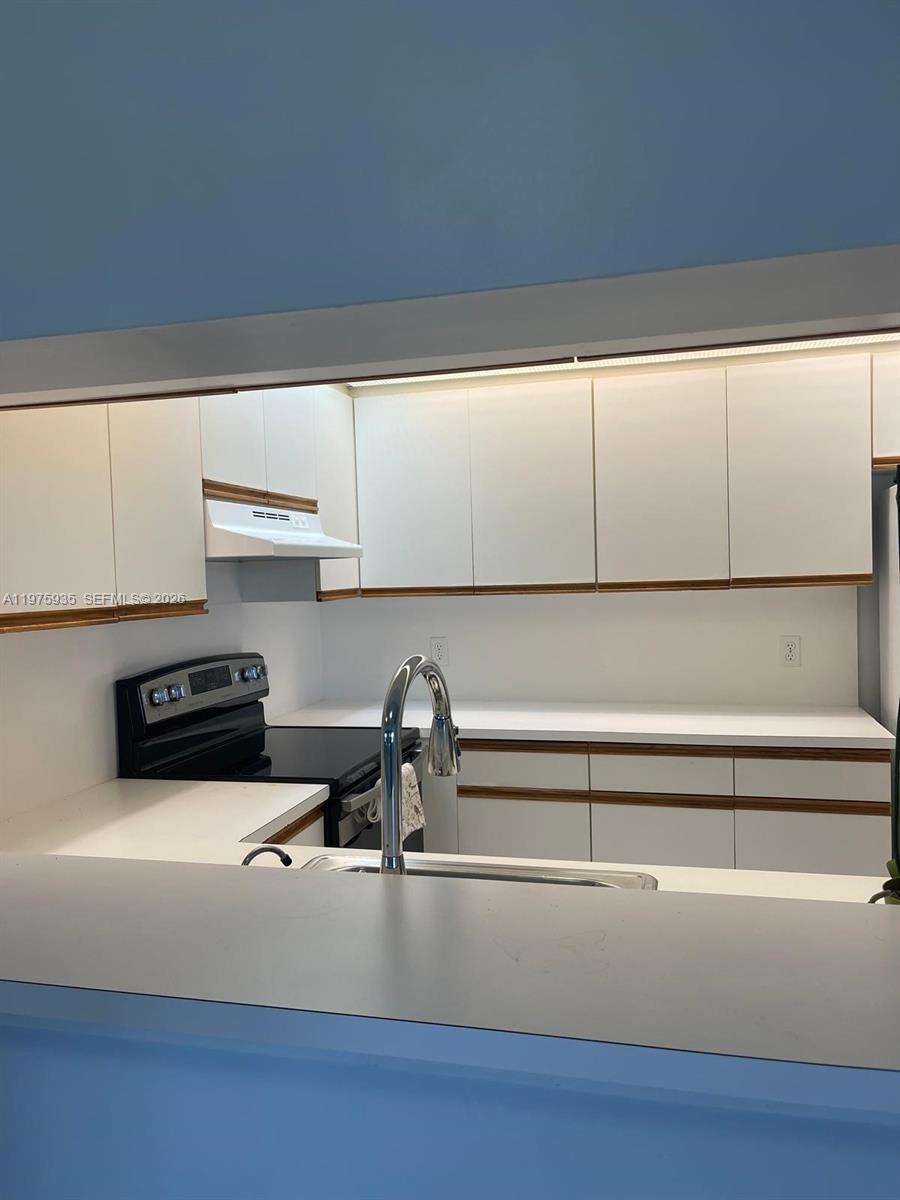 CAMBRIDGE AT CENTURY VILL - Residential Lease