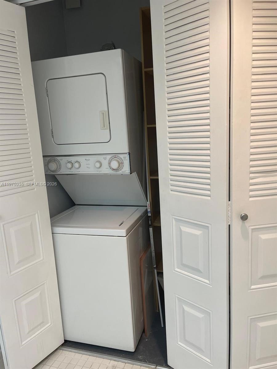 CAMBRIDGE AT CENTURY VILL - Residential Lease