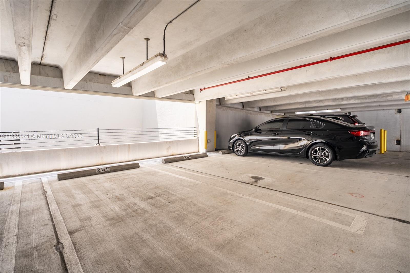 VERANDA CONDO - Residential