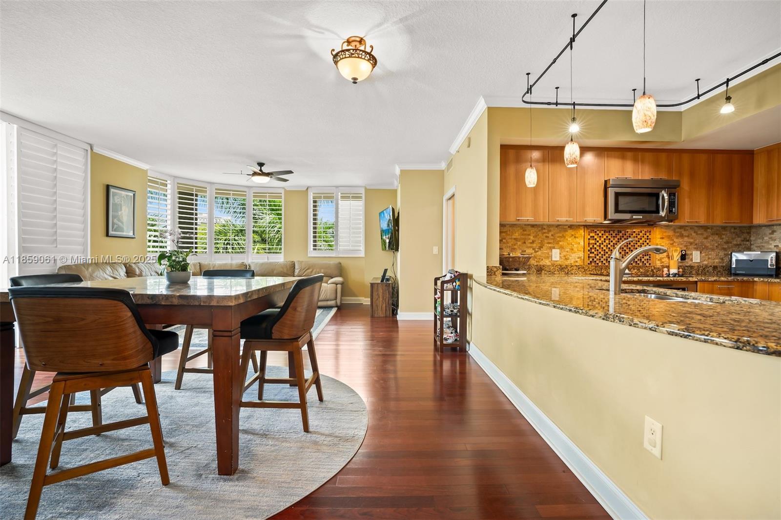 VERANDA CONDO - Residential