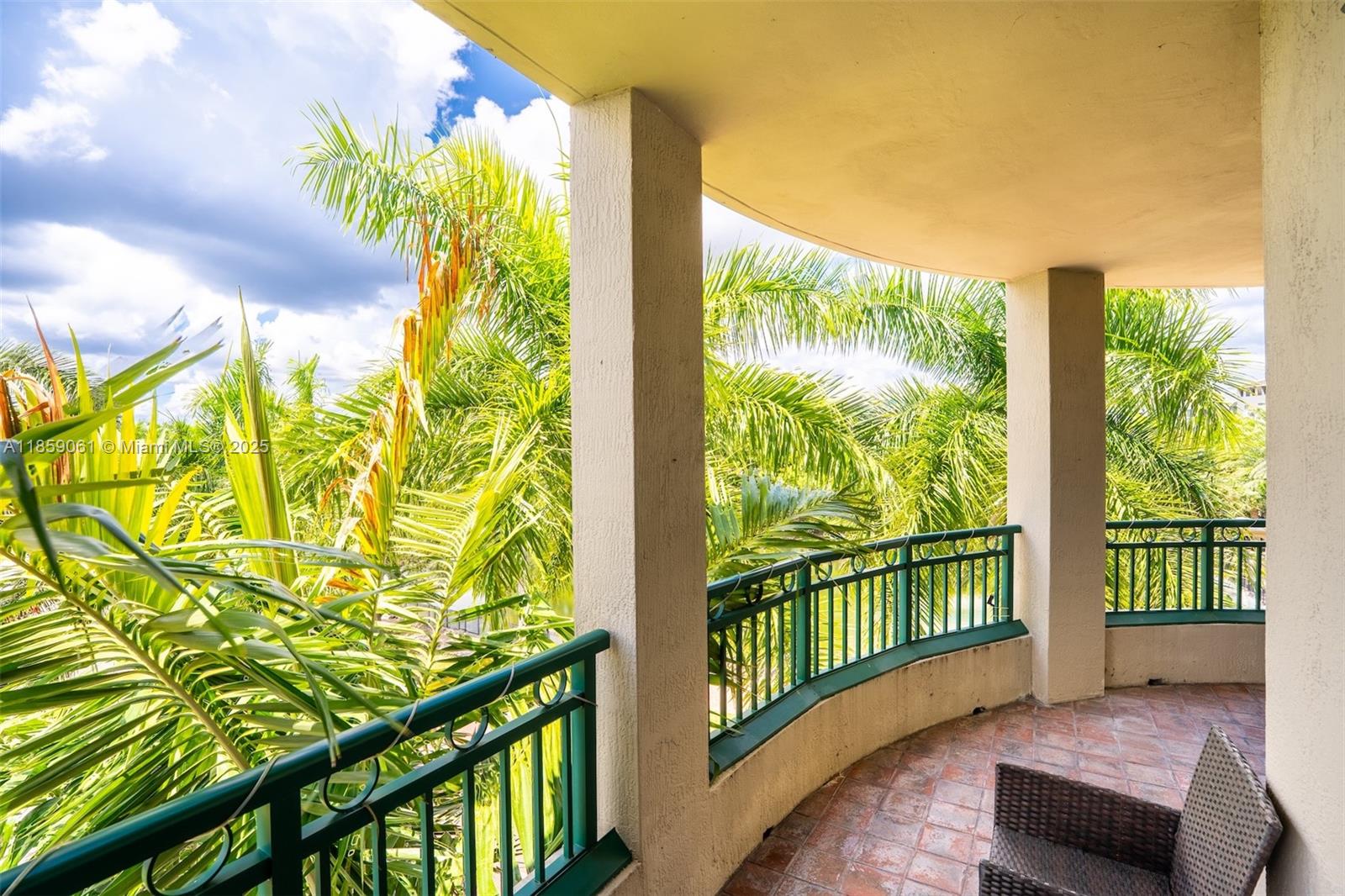 VERANDA CONDO - Residential