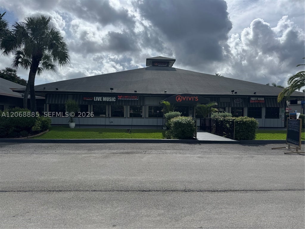 Photo of 3333 N University Dr, Davie, FL 33024 (MLS # A12068885)