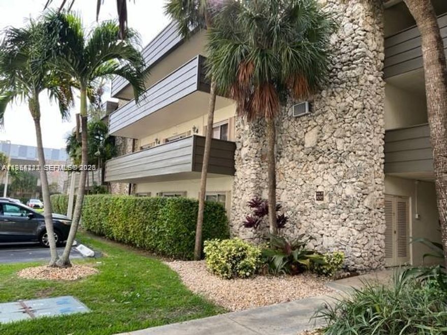 Come see this ready to move in first floor studio at a great location near Dadeland Mall surrounded by great shops, restaurants, schools and entertainment. This unit comes with full kitchen, bathroom, walk in closet space, & balcony area. Located at The Ledges, you will have access to a well-maintained community with swimming pool, club house, assigned parking space, full laundry area and more.  Call or text listing agent for more information.