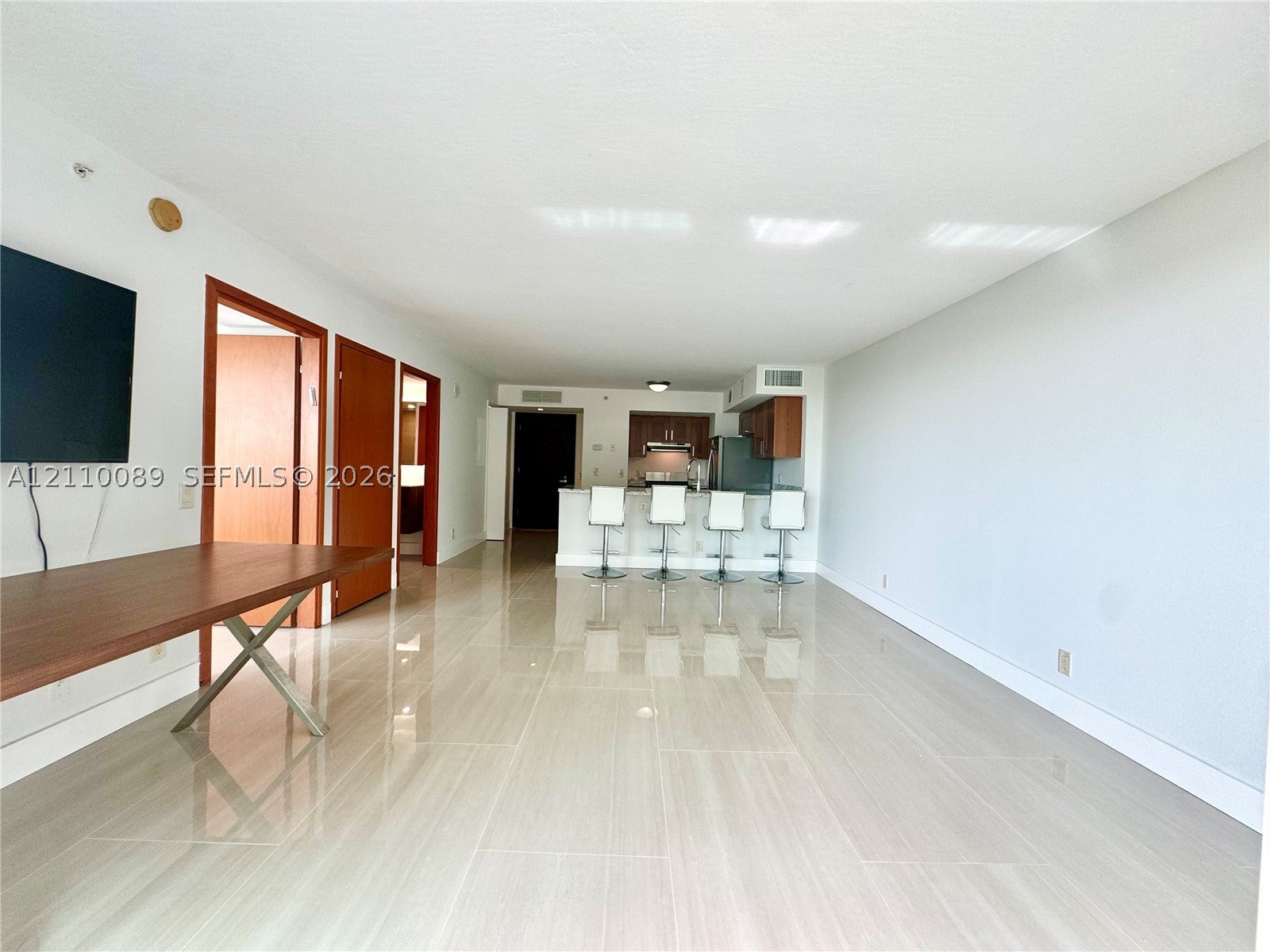 9499 Collins Ave 911