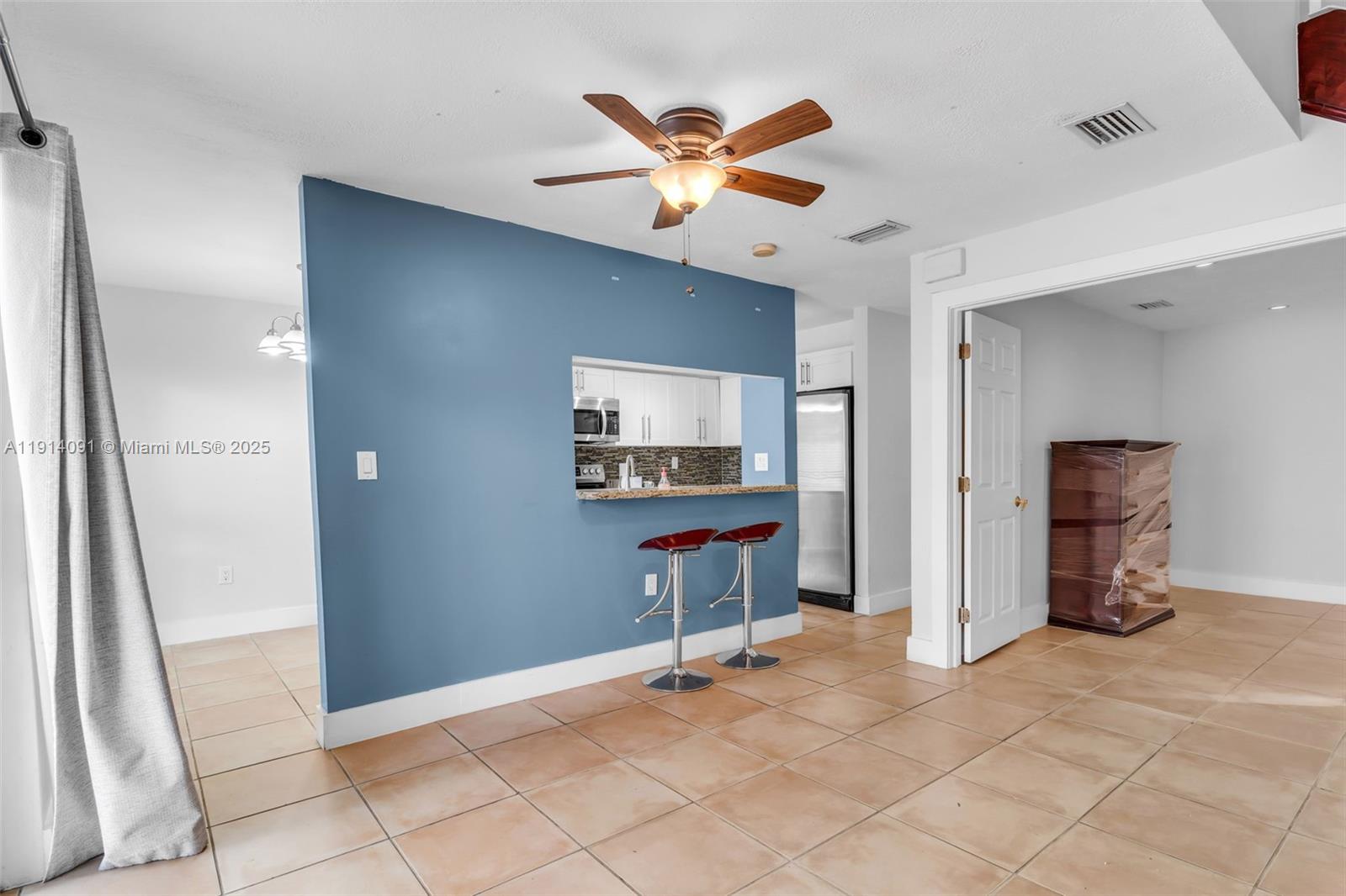 SUNSET ON THE PARK SEC 1 - Residential