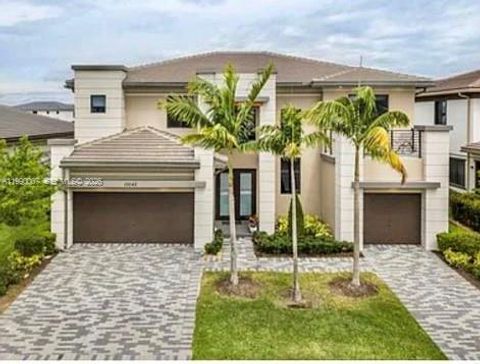 Photo of 10545 S Lago Vista Circle, Parkland, FL 33076 (MLS # A11990007)