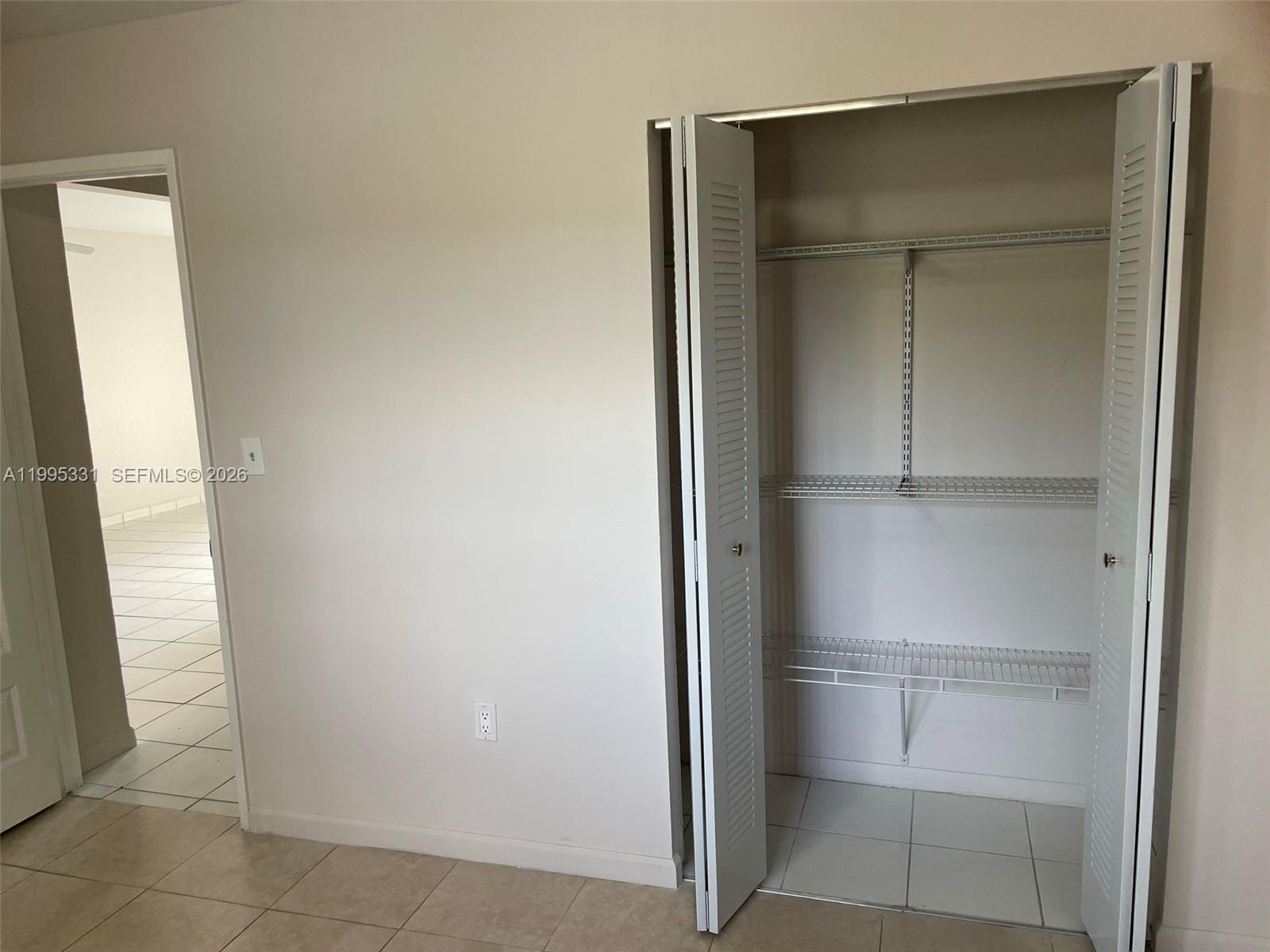 VILLAMORE CONDO - Residential