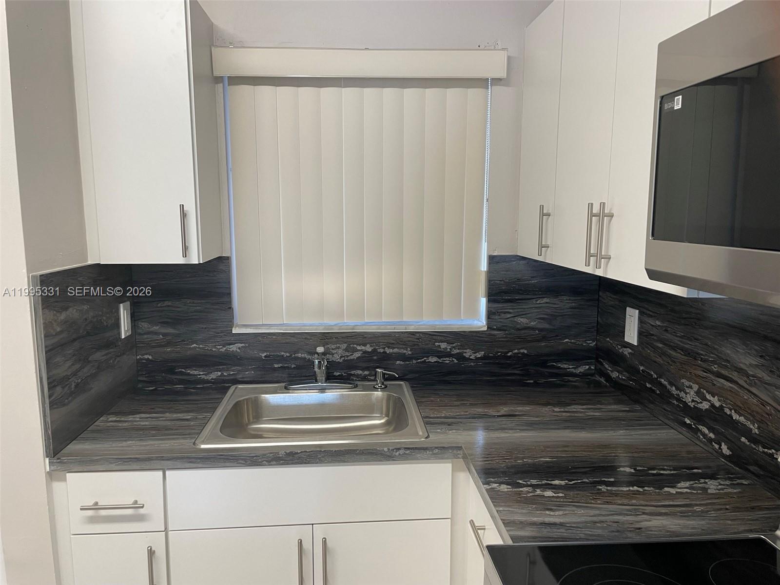 VILLAMORE CONDO - Residential