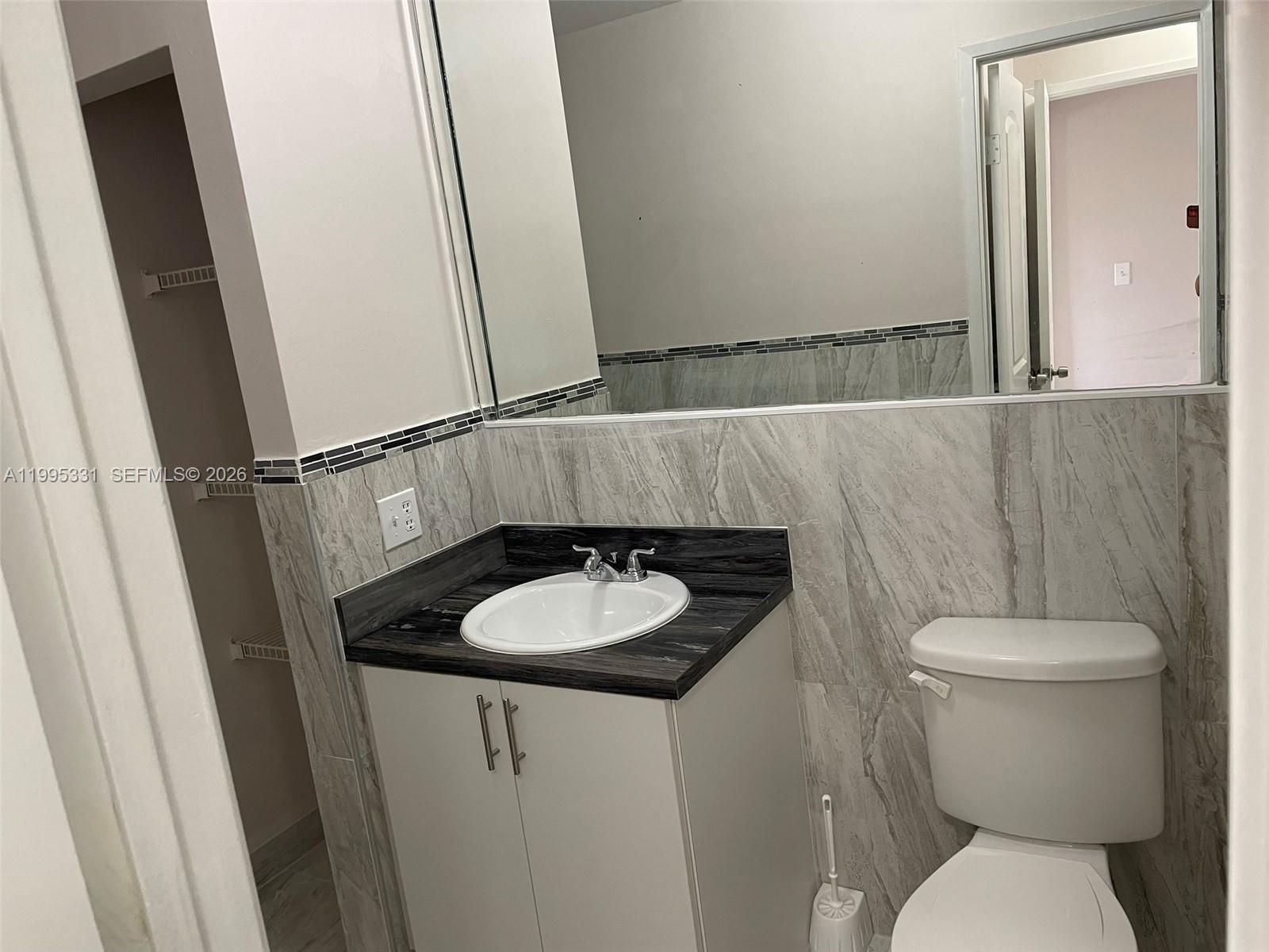 VILLAMORE CONDO - Residential