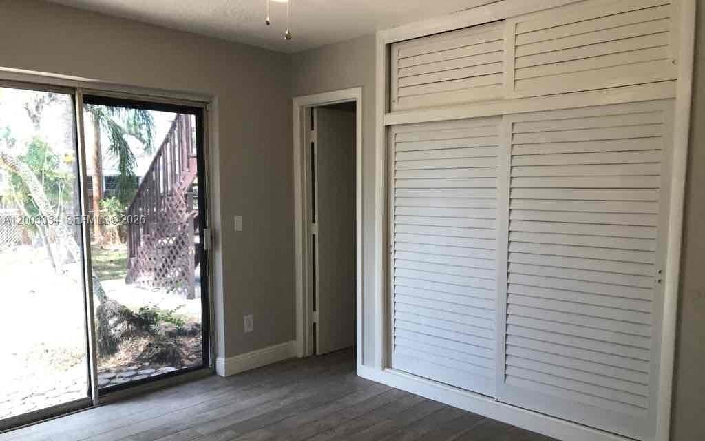 KNOTTY PINE ACRES - Residential Lease