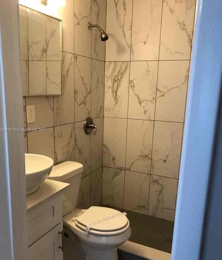 KNOTTY PINE ACRES - Residential Lease