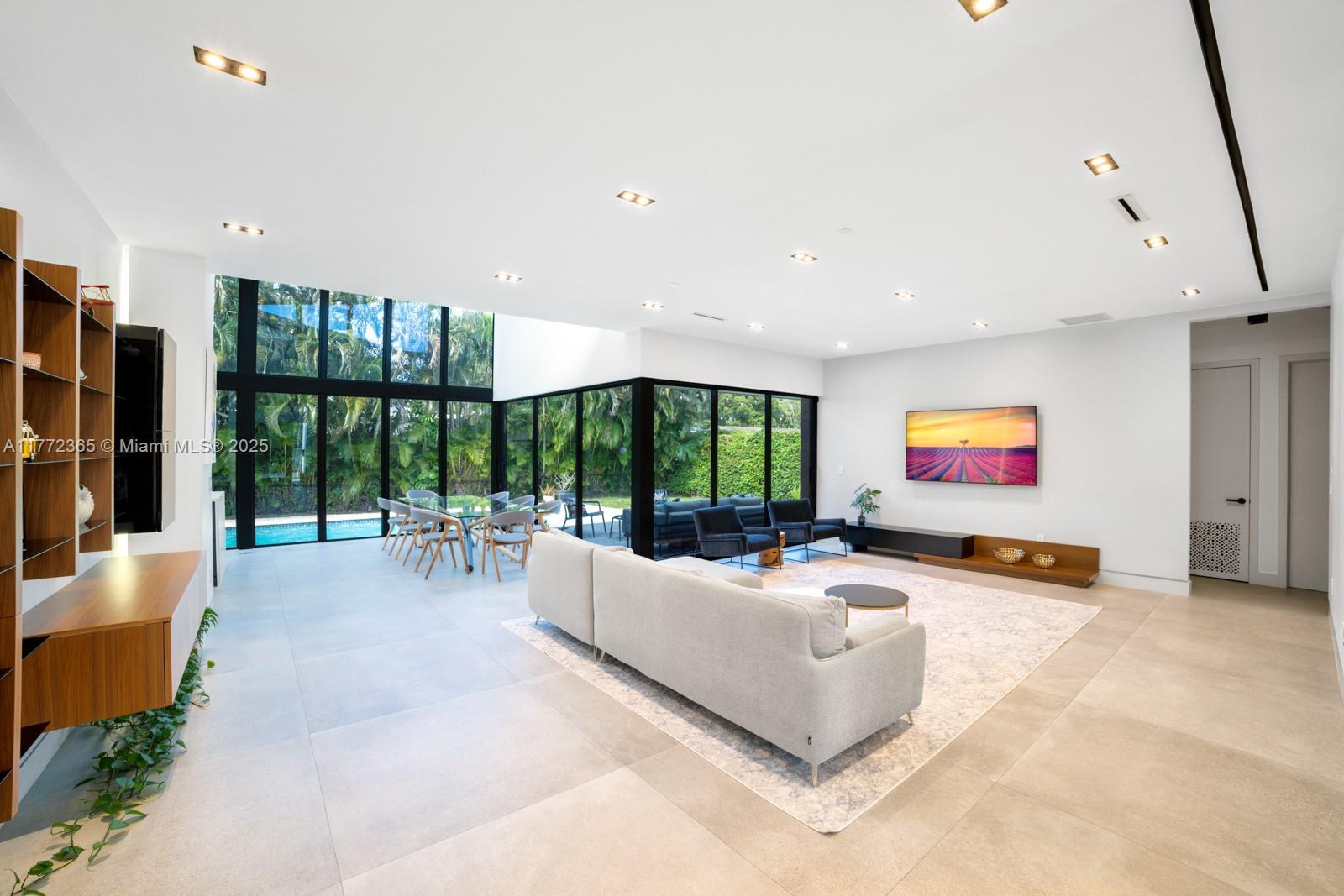 COUNTY SQUIRE ESTATES SEC - Residential