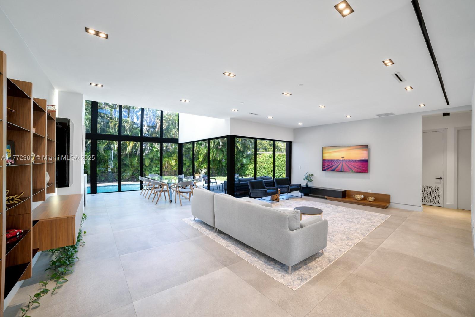 COUNTY SQUIRE ESTATES SEC - Residential