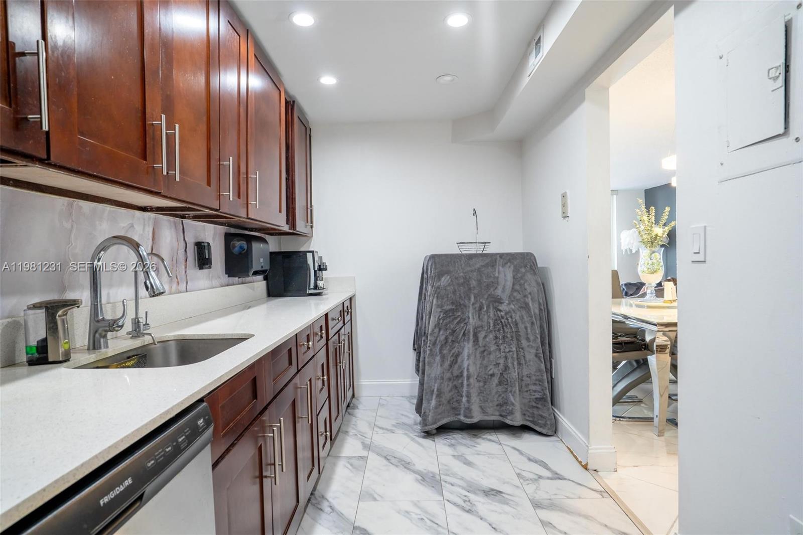 DEL PRADO MARINA - Residential