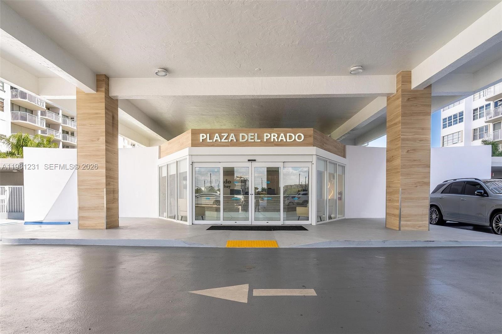 18071 Biscayne Blvd 402