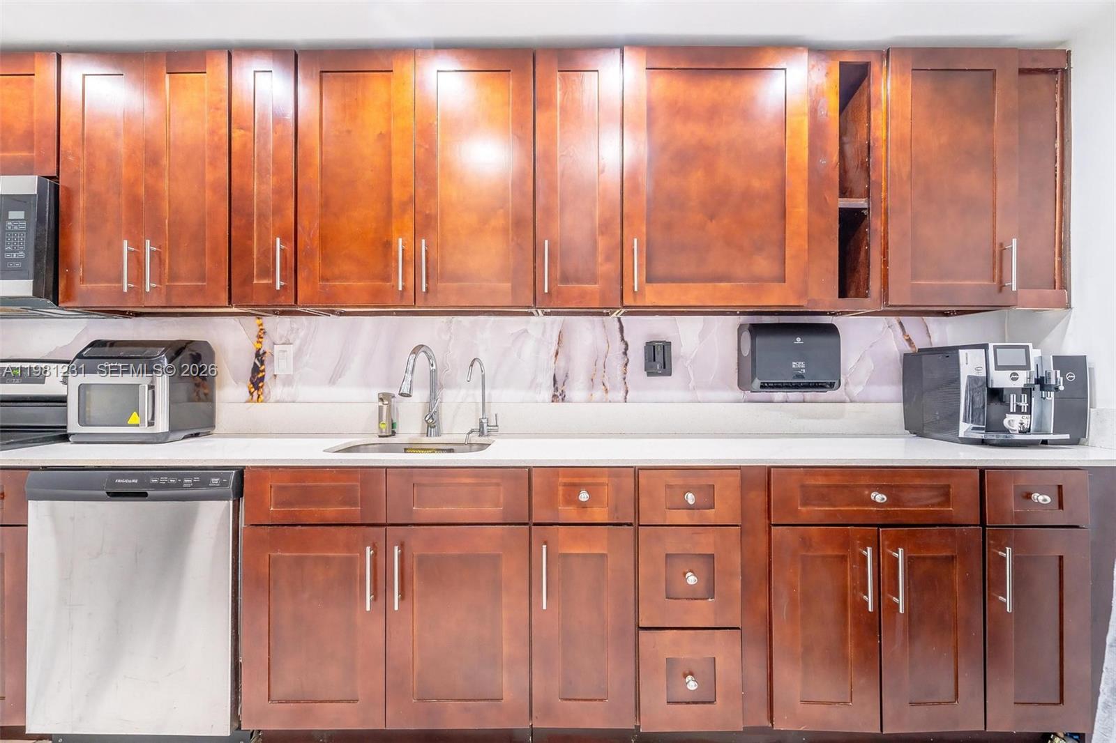 DEL PRADO MARINA - Residential