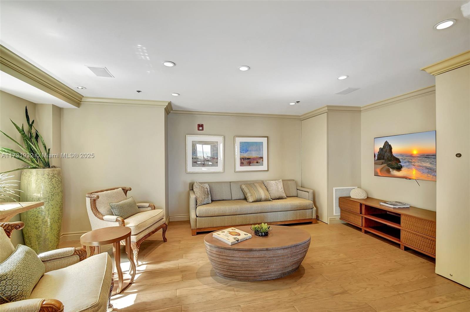 TOSCANA NORTH CONDO - Residential