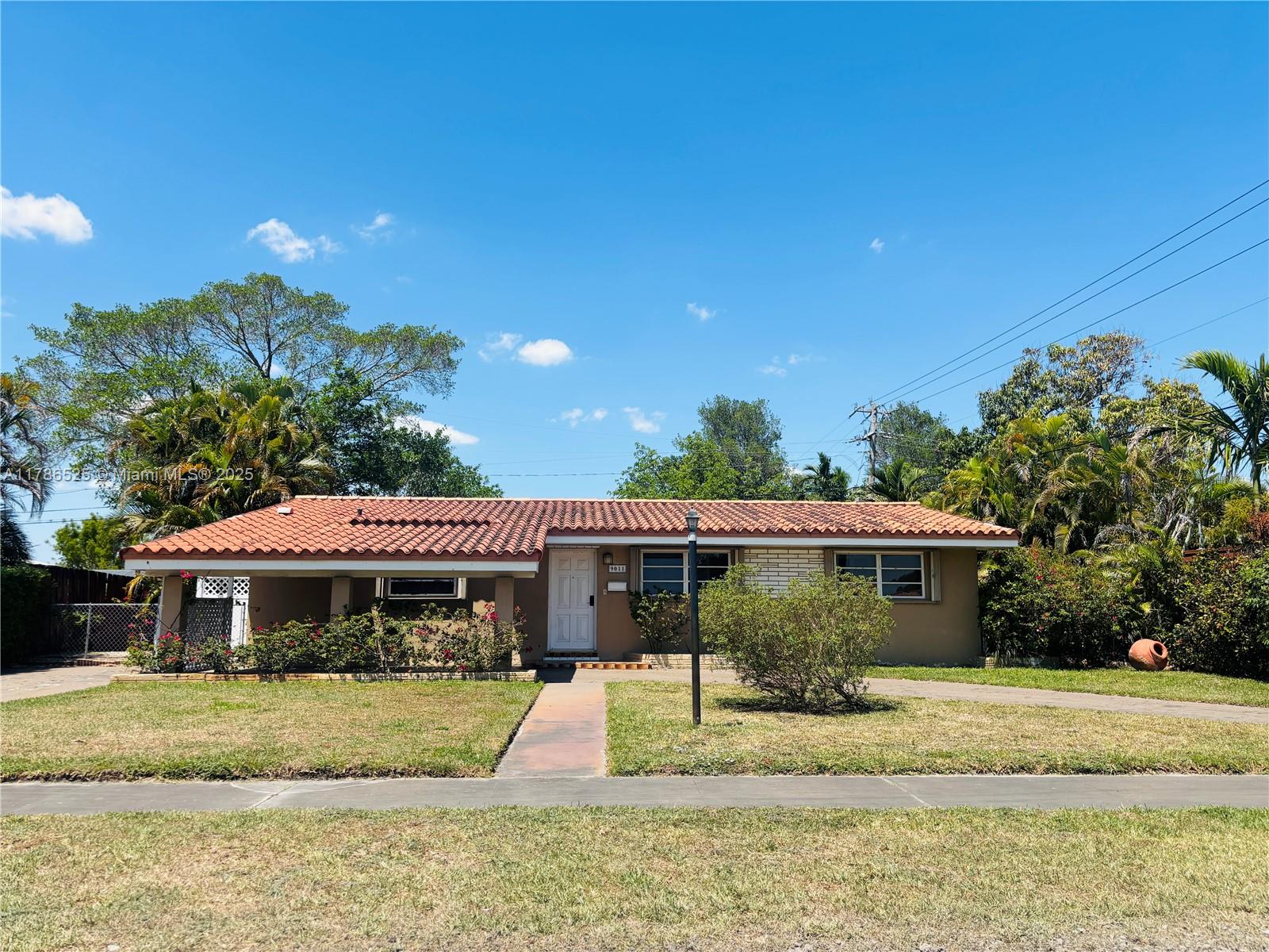 9011 SW 18th Ter