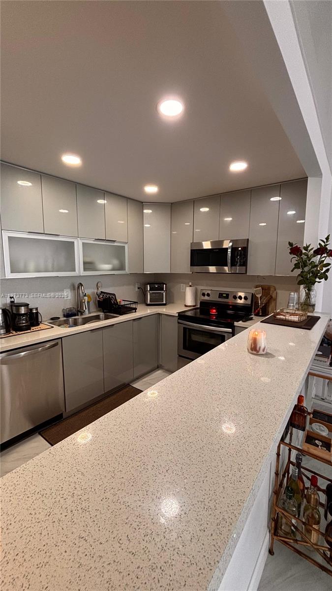 19390 Collins Ave 1219