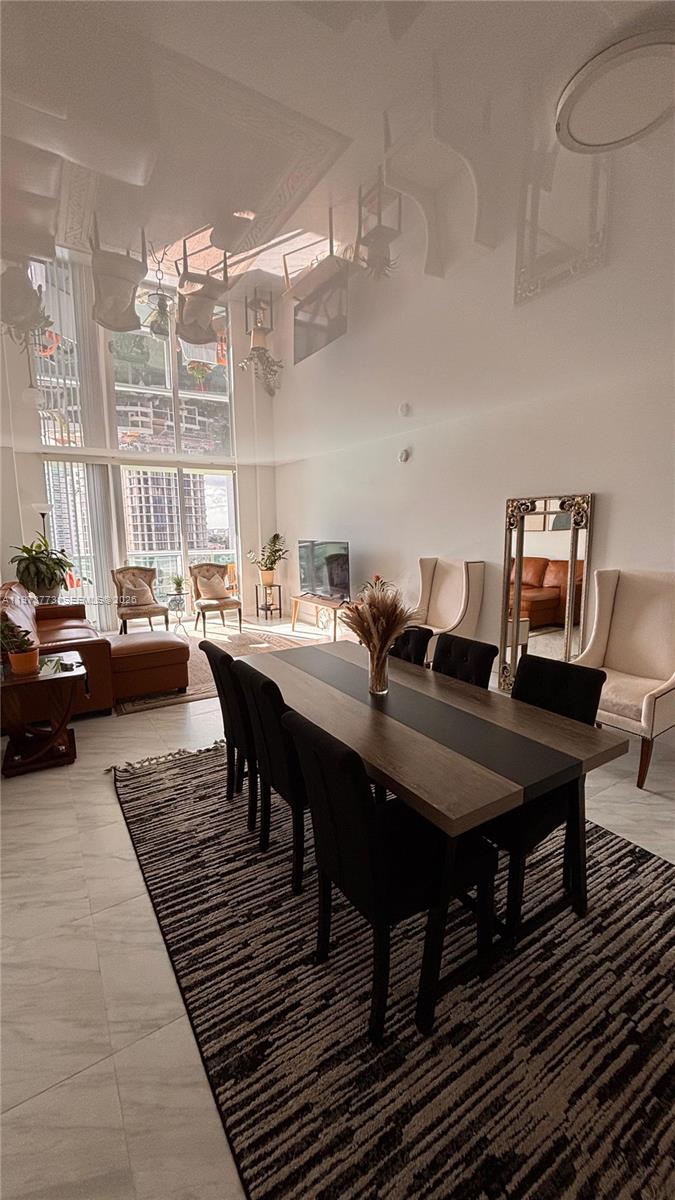 19390 Collins Ave 1219