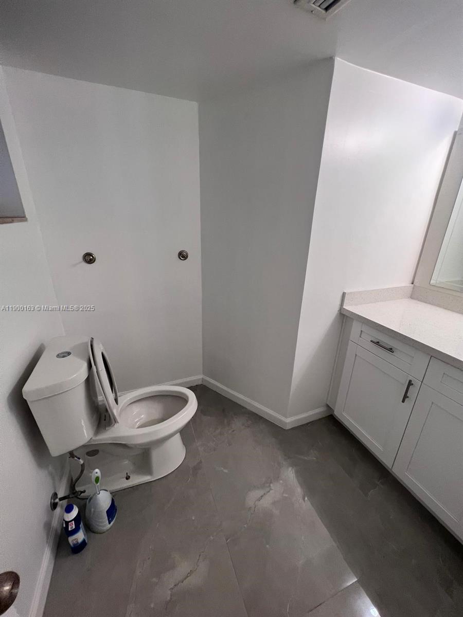 JADE WINDS GRP EASTER LIL - Residential Lease