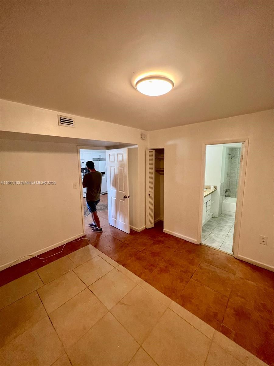 JADE WINDS GRP EASTER LIL - Residential Lease