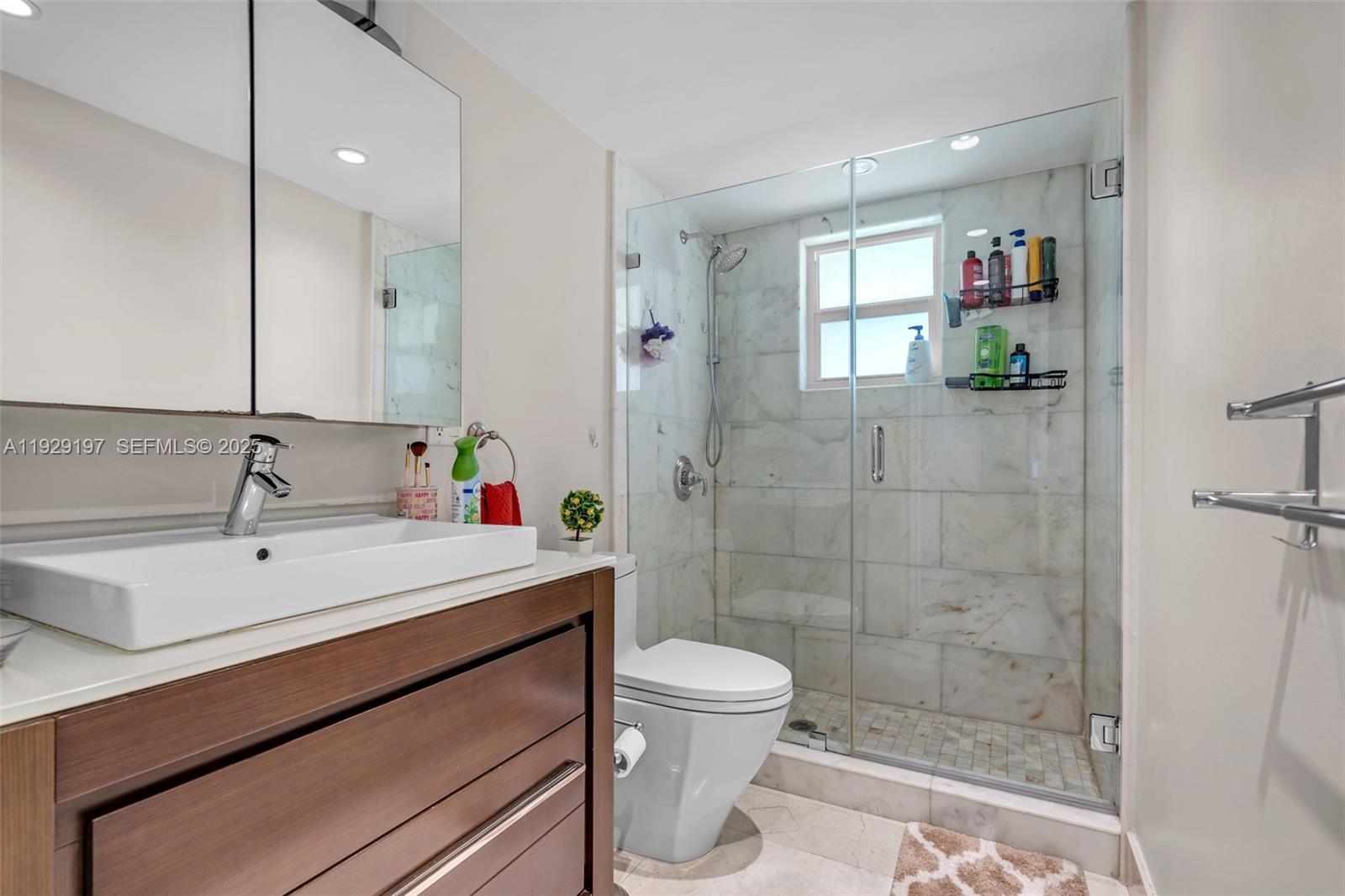 VILLAS OF MIAMI LAKES CON - Residential