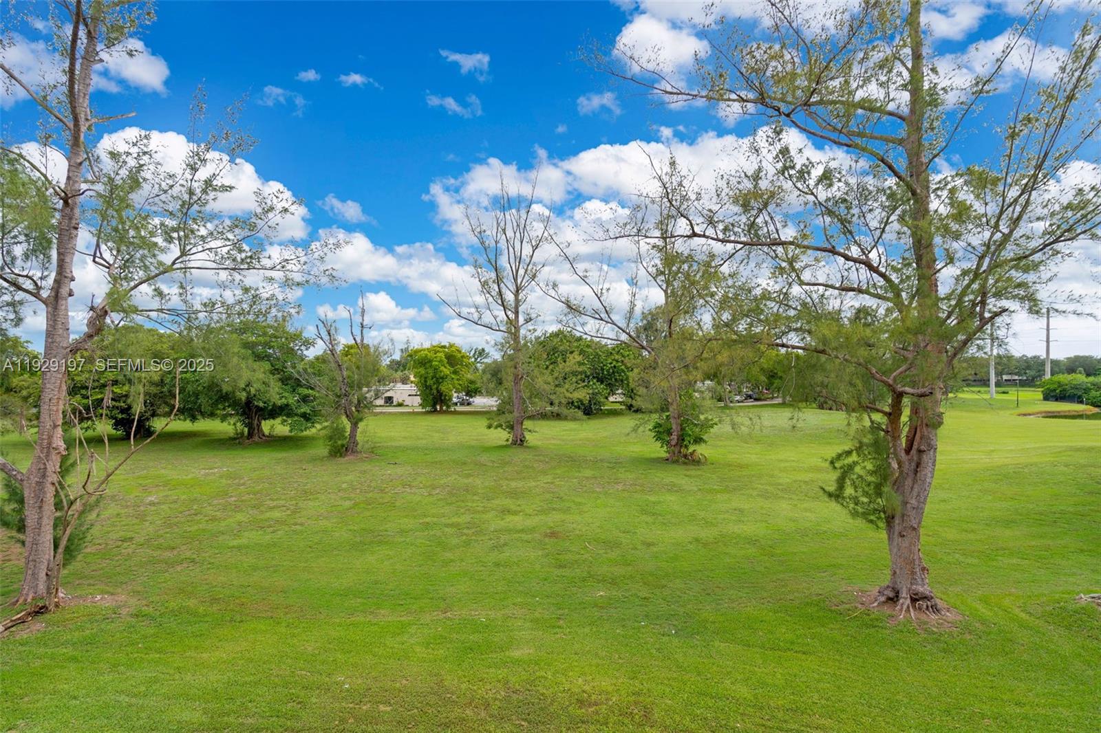 VILLAS OF MIAMI LAKES CON - Residential