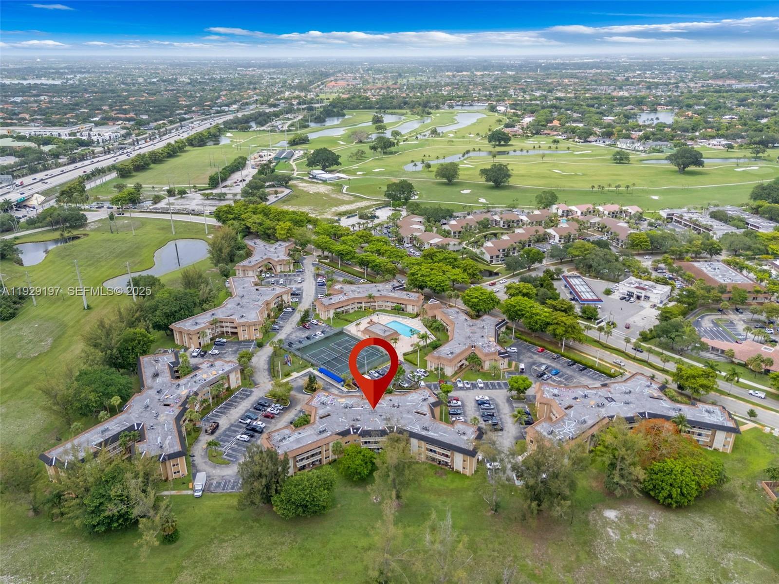 VILLAS OF MIAMI LAKES CON - Residential