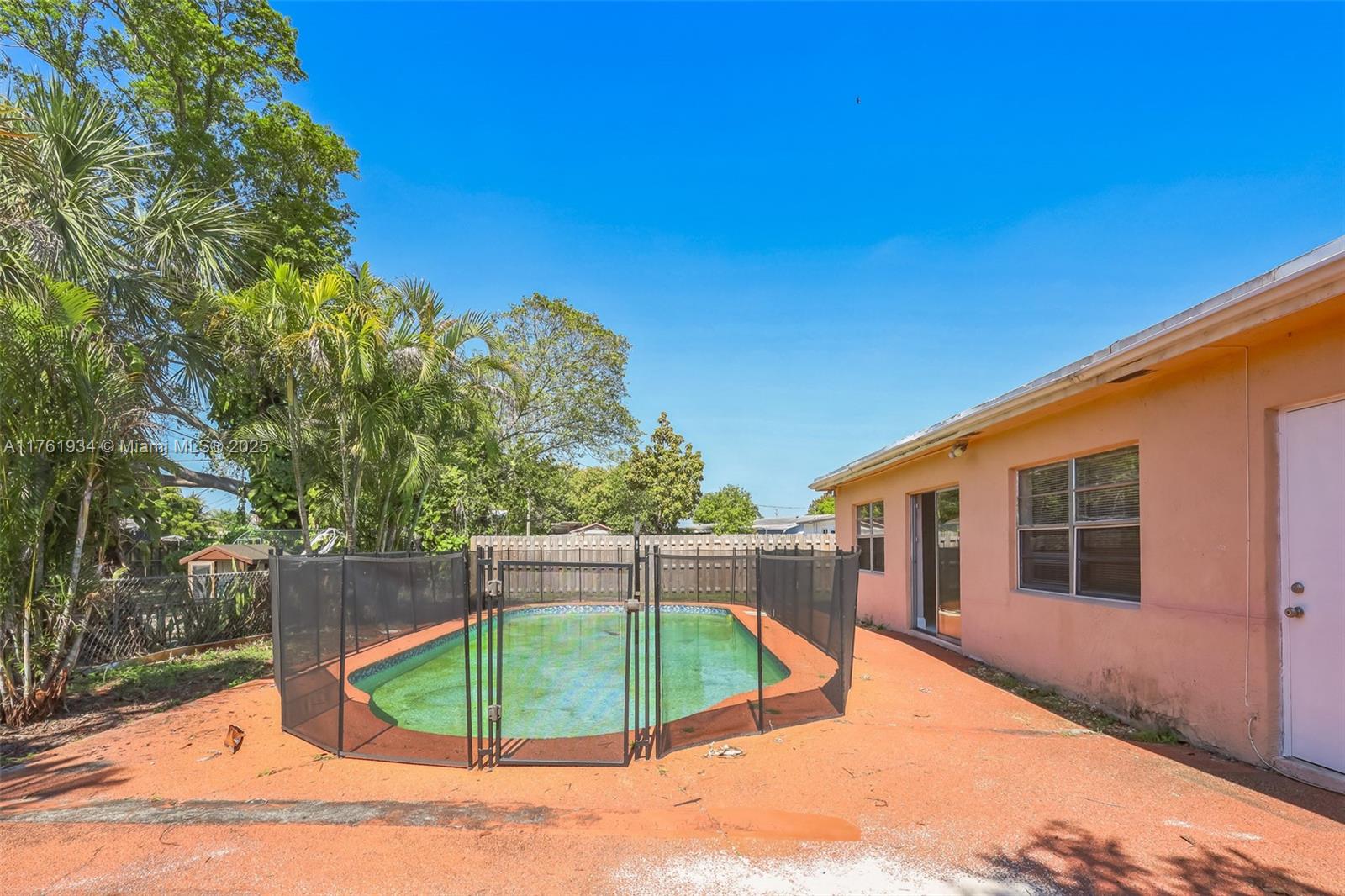 SUNRISE GOLF VILLAGE SEC - Residential