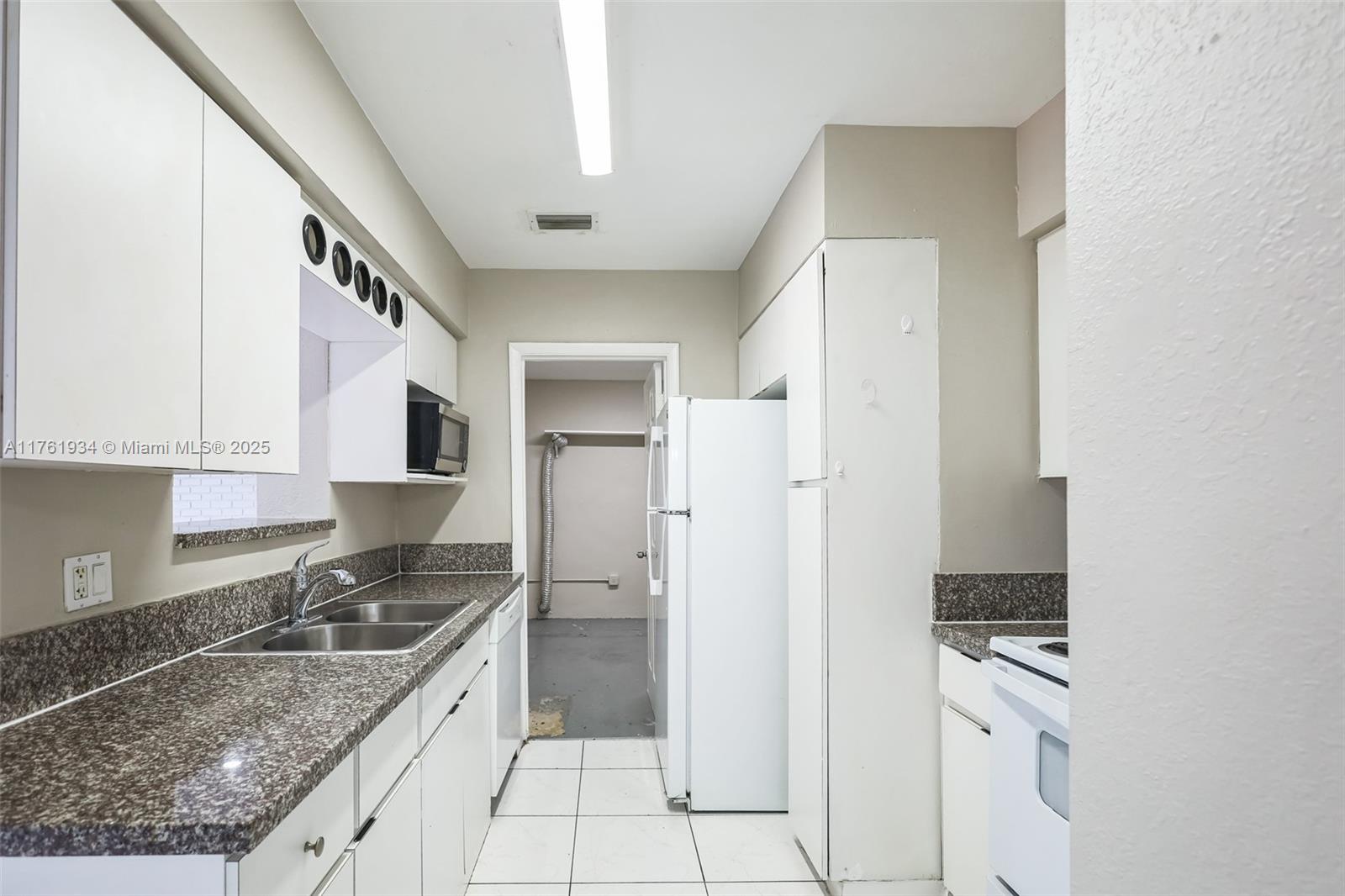 SUNRISE GOLF VILLAGE SEC - Residential