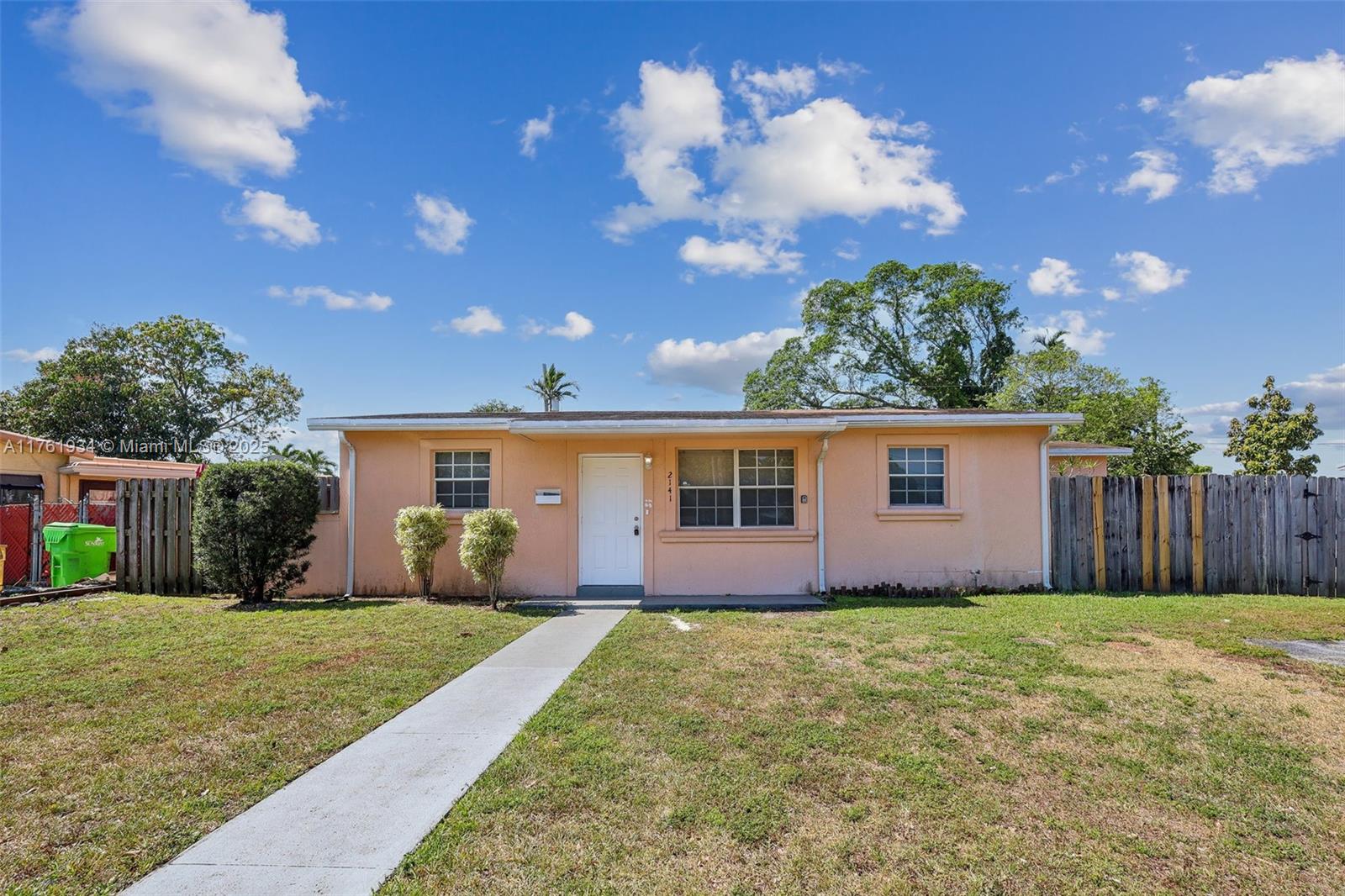 Property for Sale at 2141 Nw 61st Ave, Sunrise, Miami-Dade County, Florida - Bedrooms: 4 
Bathrooms: 2  - $470,000
