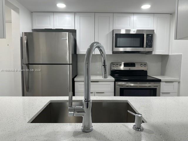 CASTILLIAN CLUB CONDO - Residential Lease