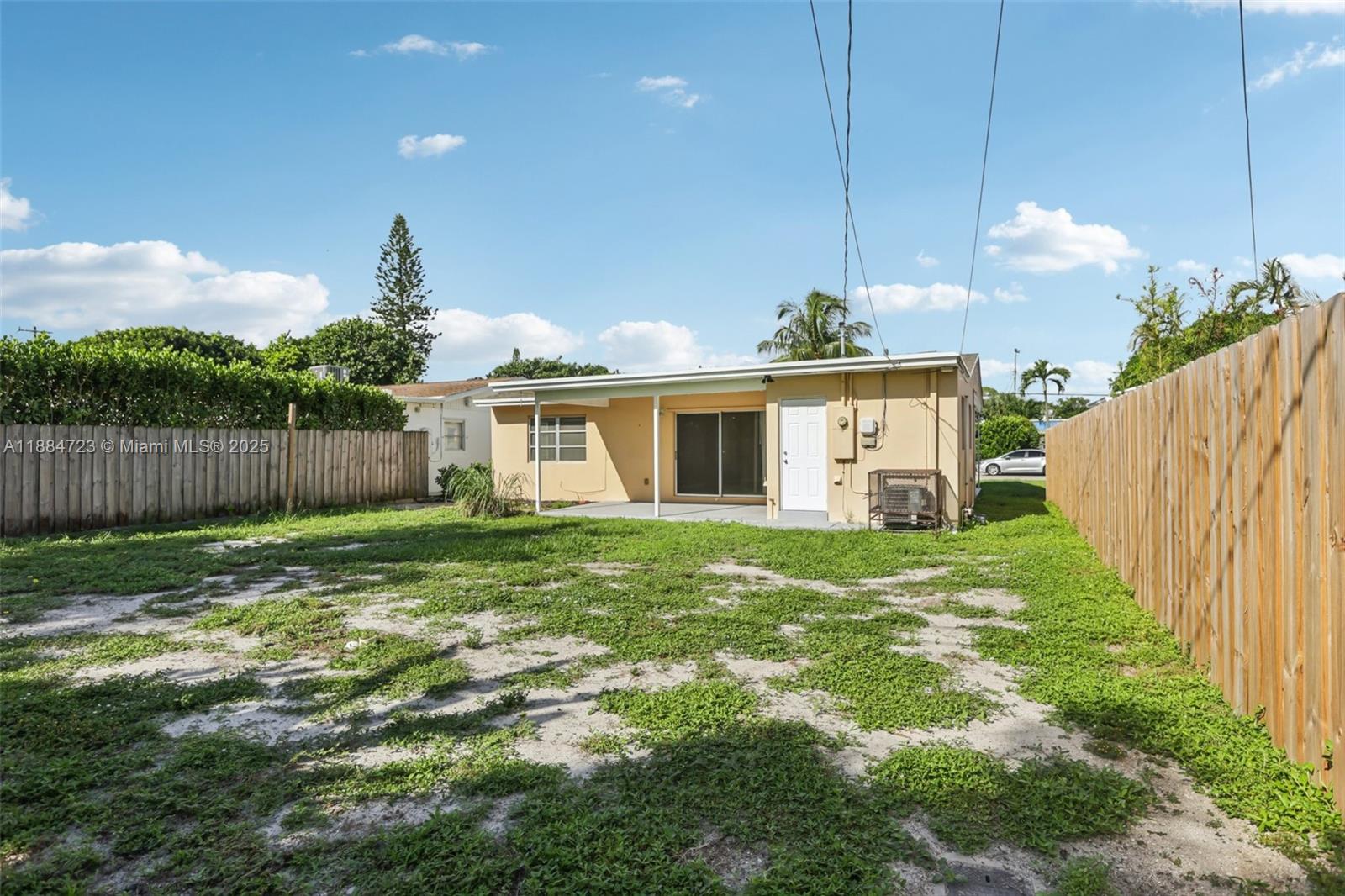 NORTH LAKE WORTH - Residential