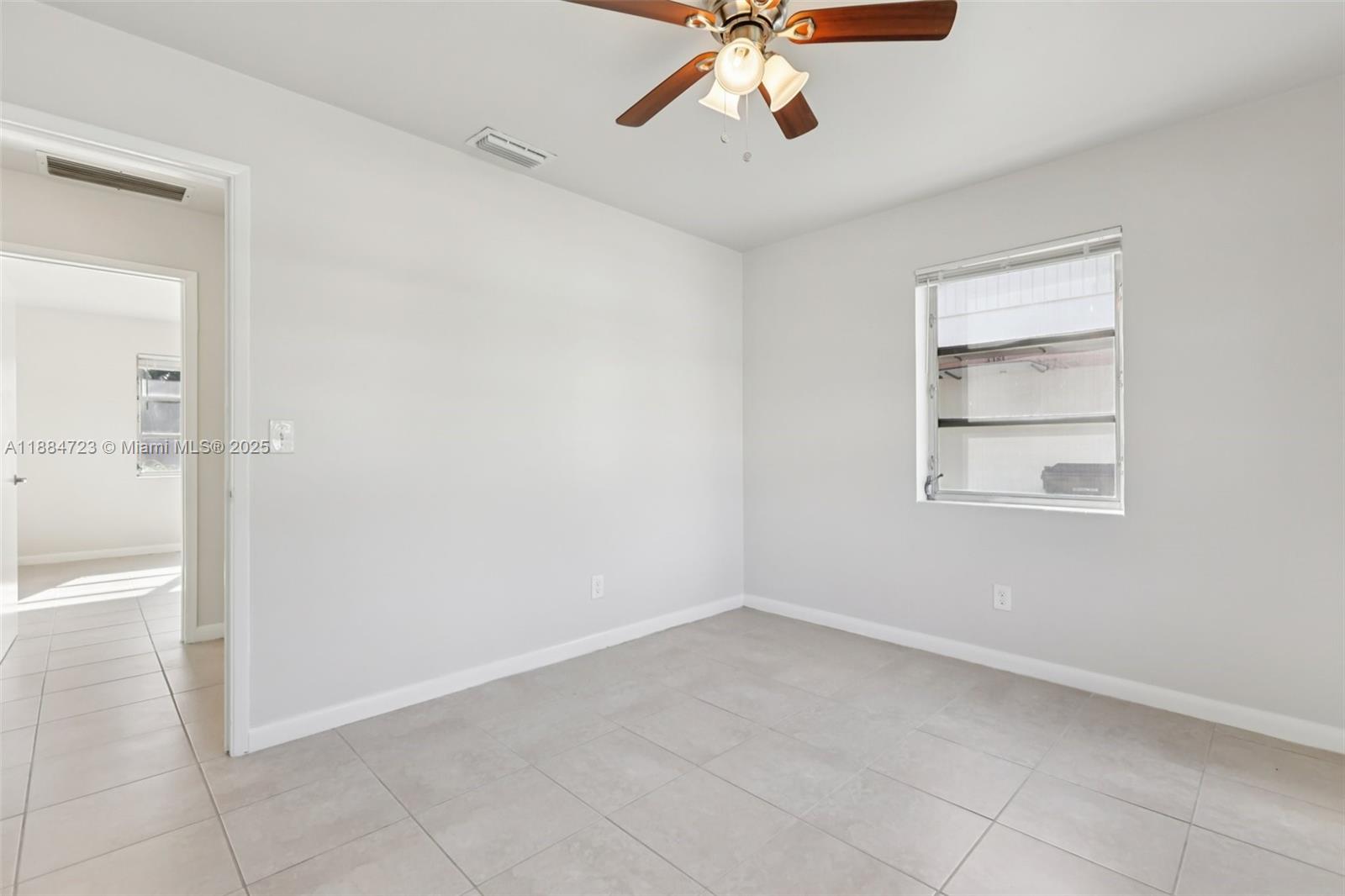 NORTH LAKE WORTH - Residential