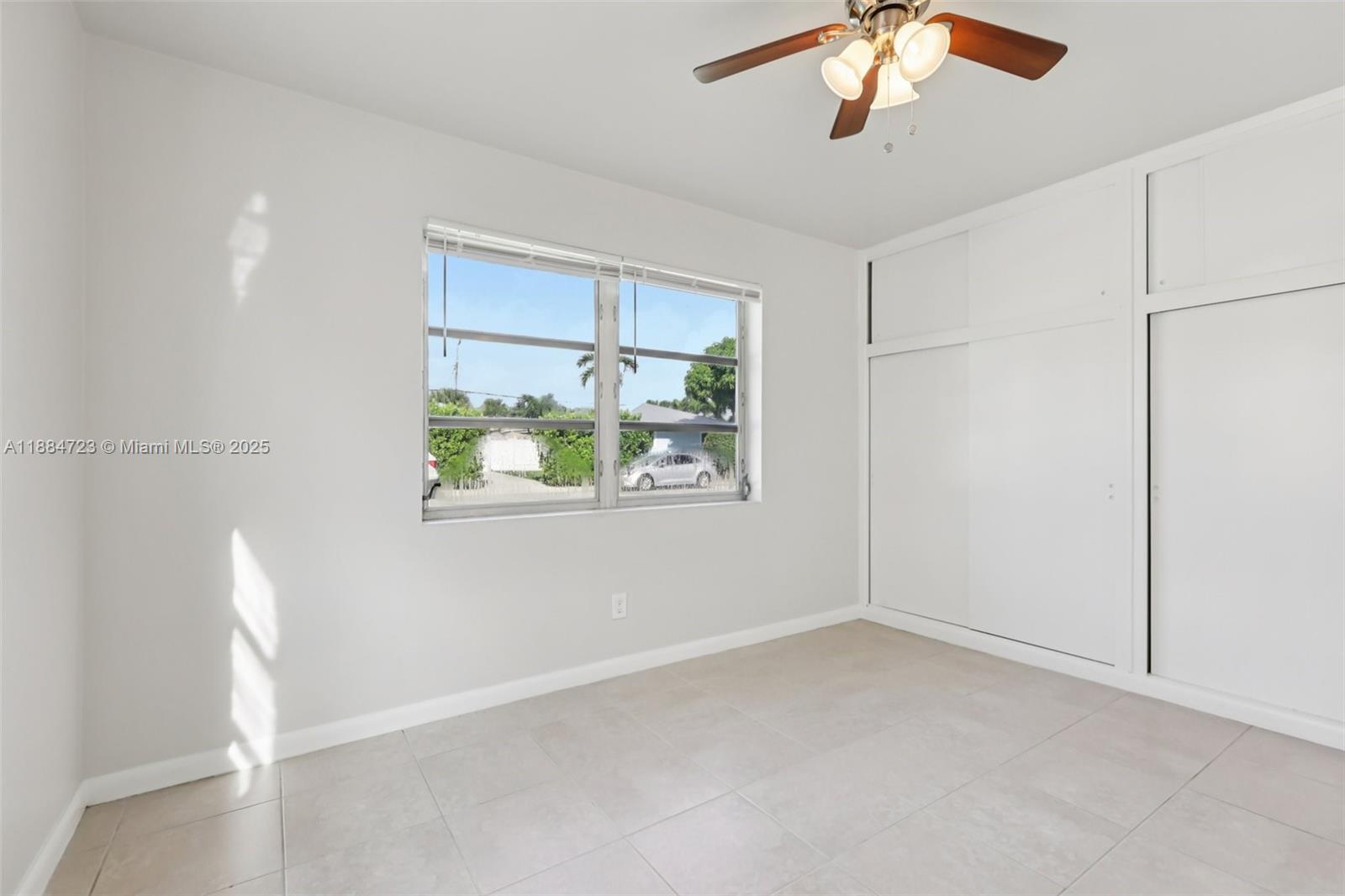 NORTH LAKE WORTH - Residential