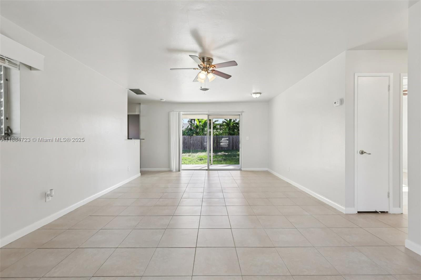 NORTH LAKE WORTH - Residential